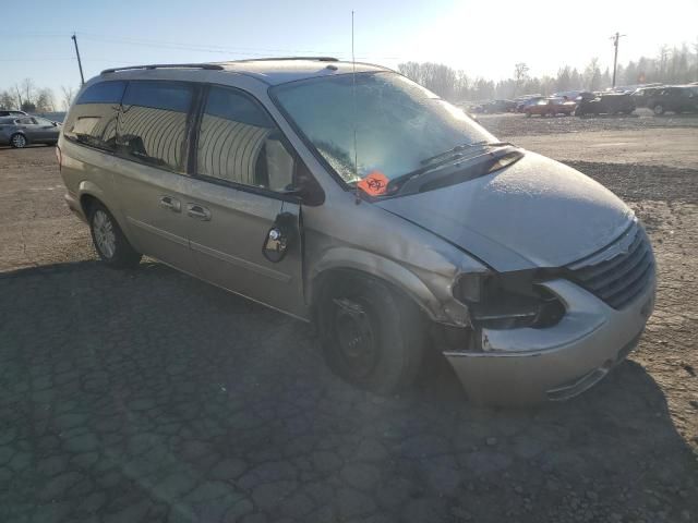 2006 Chrysler Town & Country LX