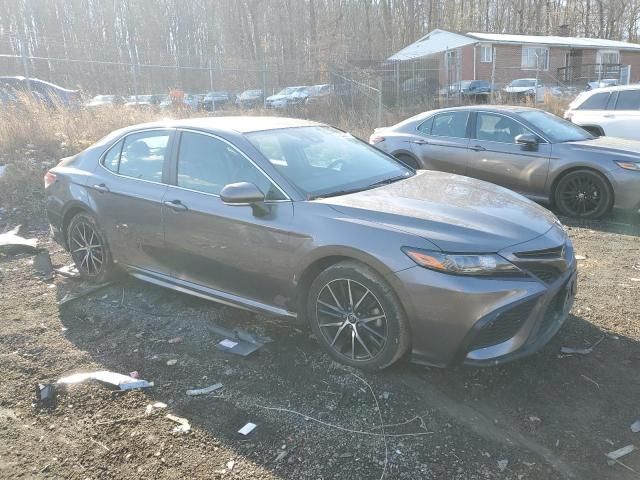 2022 Toyota Camry SE