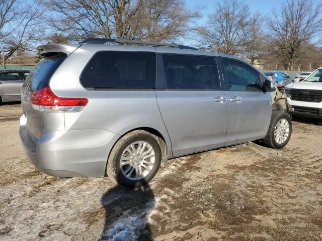 2012 Toyota Sienna XLE