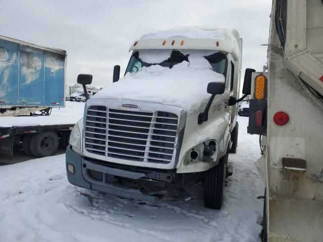 2015 Freightliner Cascadia 125