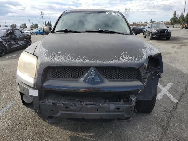 2006 Mitsubishi Raider Durocross