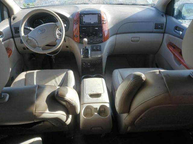 2010 Toyota Sienna XLE