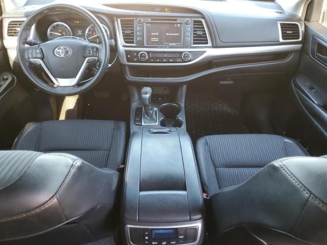 2016 Toyota Highlander LE