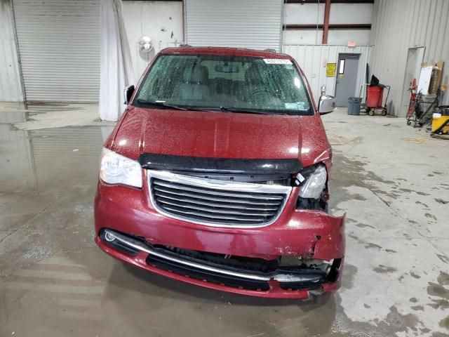 2012 Chrysler Town & Country Touring L