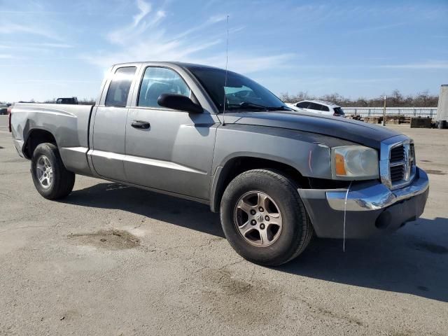 2005 Dodge Dakota SLT