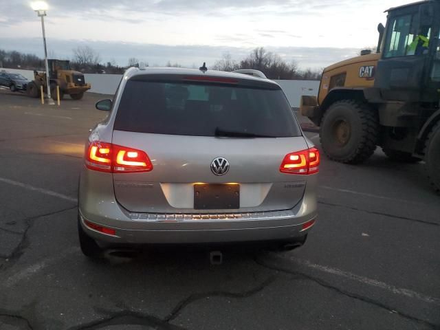 2012 Volkswagen Touareg Hybrid