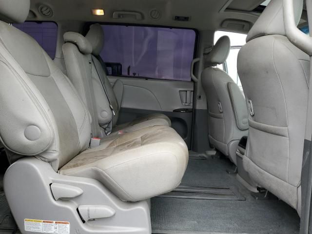 2017 Toyota Sienna XLE