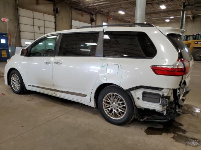 2018 Toyota Sienna XLE