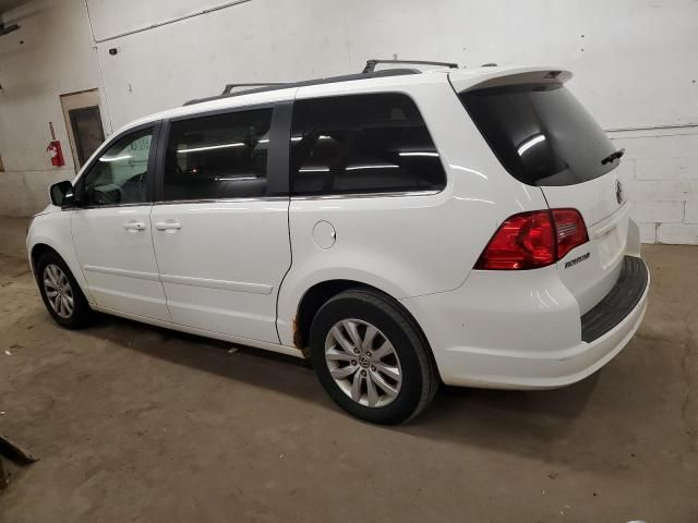 2012 Volkswagen Routan SE