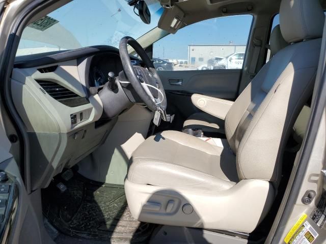 2015 Toyota Sienna XLE