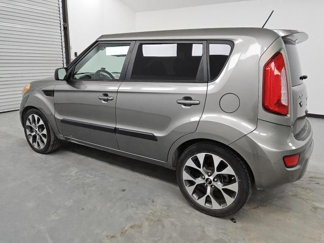 2013 KIA Soul +