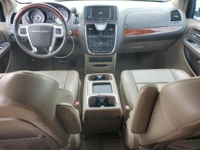 2016 Chrysler Town & Country Limited Platinum