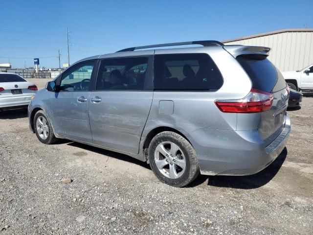 2016 Toyota Sienna LE