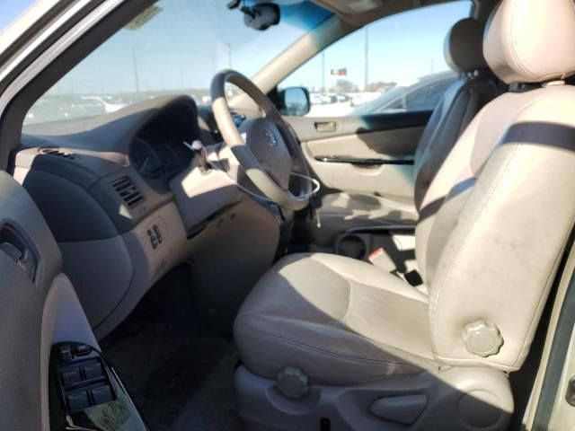 2004 Toyota Sienna CE