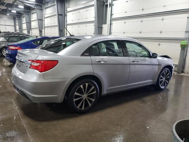 2013 Chrysler 200 Limited