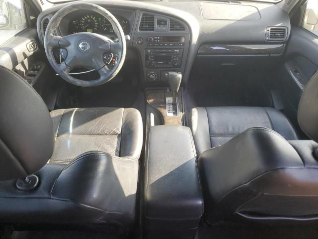 2004 Nissan Pathfinder LE