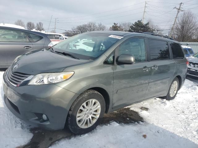 2013 Toyota Sienna XLE