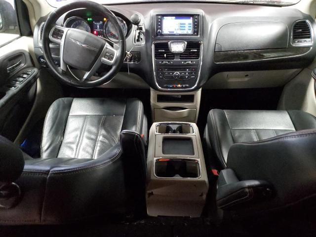 2012 Chrysler Town & Country Touring L