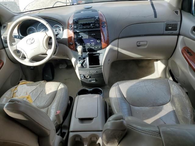 2004 Toyota Sienna XLE