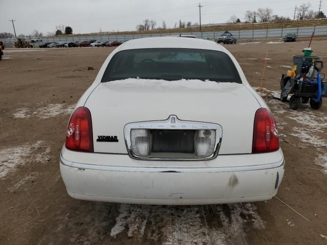 2001 Lincoln Town Car Signature