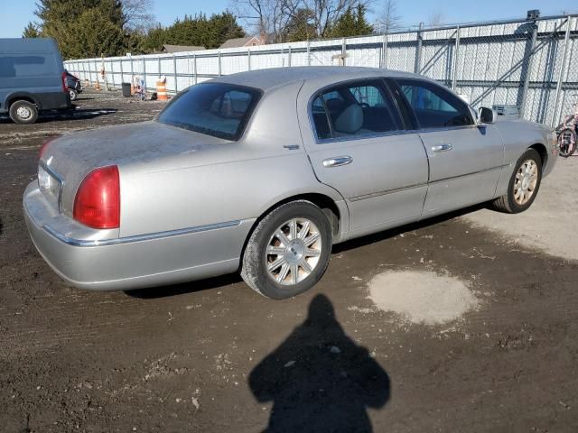 2006 Lincoln Town Car Signature Limited