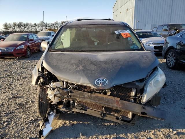 2012 Toyota Sienna LE