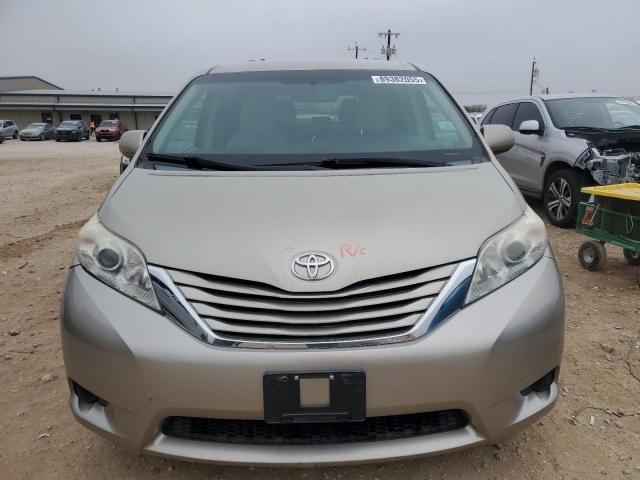 2015 Toyota Sienna LE