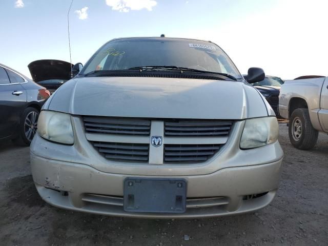 2005 Dodge Grand Caravan SE