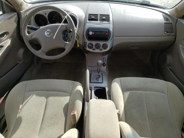 2004 Nissan Altima Base