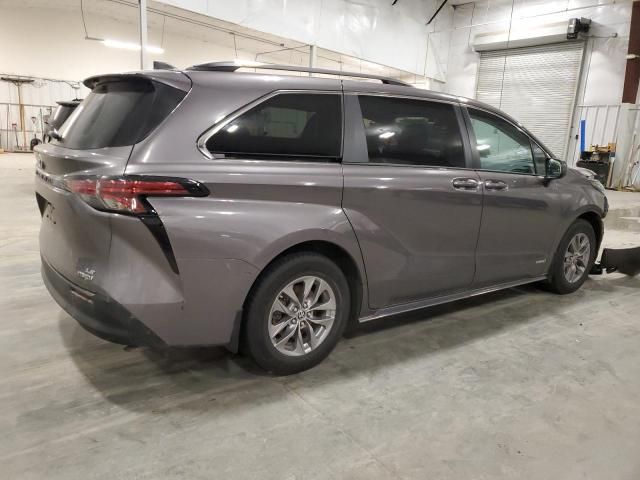 2021 Toyota Sienna LE