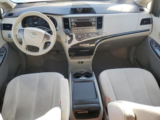 2011 Toyota Sienna LE