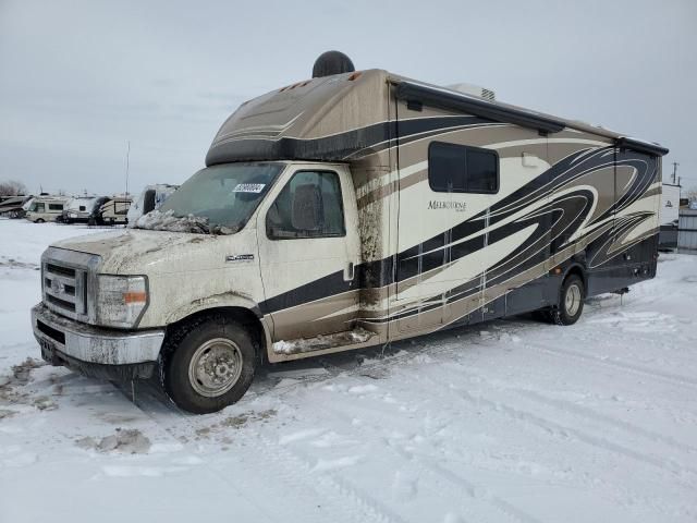 2013 Ford Econoline E450 Super Duty Cutaway Van