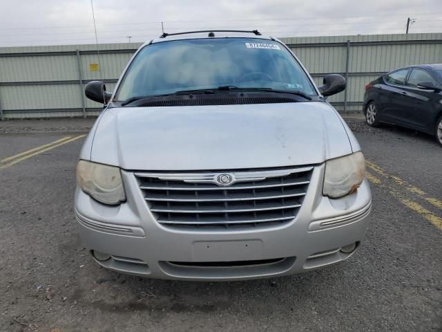 2005 Chrysler Town & Country Touring