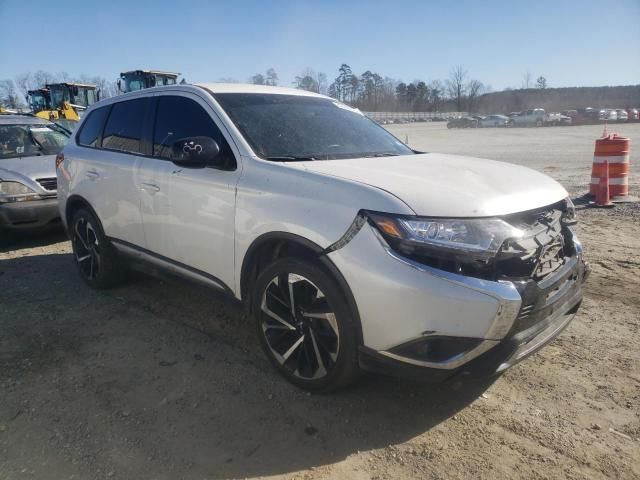 2020 Mitsubishi Outlander SE