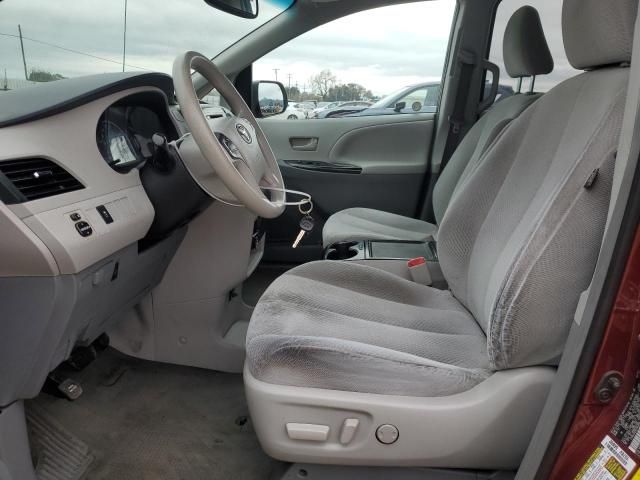 2014 Toyota Sienna LE