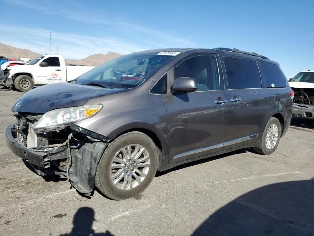 2013 Toyota Sienna XLE