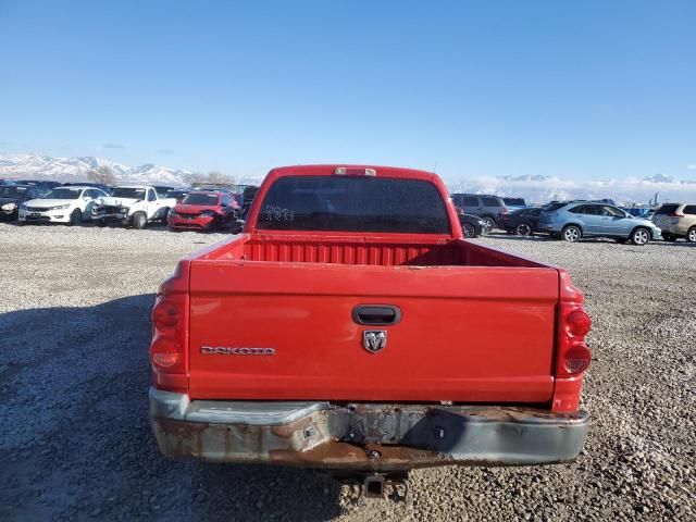 2005 Dodge Dakota Quattro