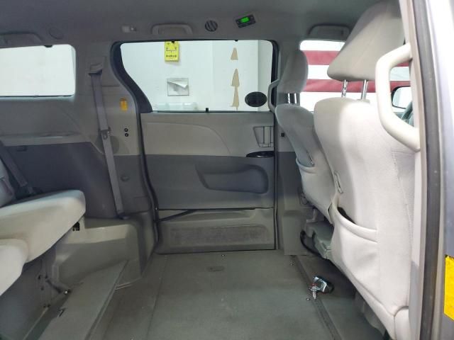 2014 Toyota Sienna LE