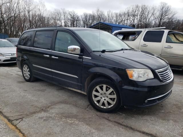 2012 Chrysler Town & Country Touring L