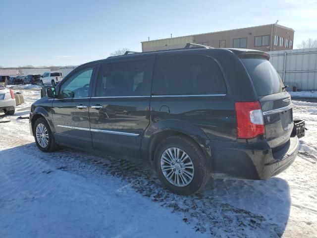 2015 Chrysler Town & Country Touring L