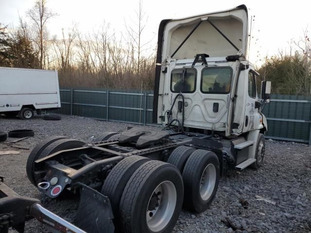 2017 Freightliner Cascadia 113