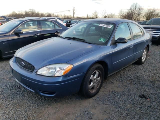 2004 Ford Taurus SE