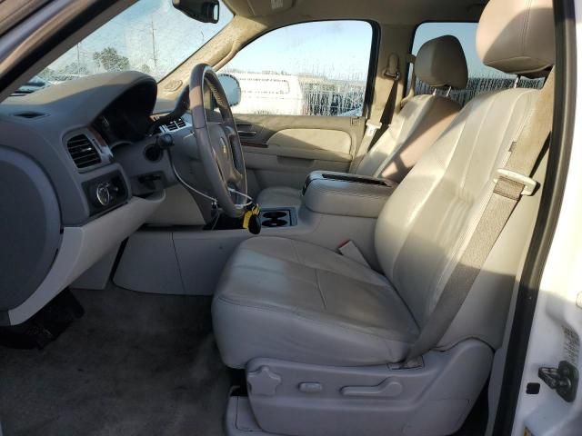 2014 Chevrolet Suburban C1500 LT