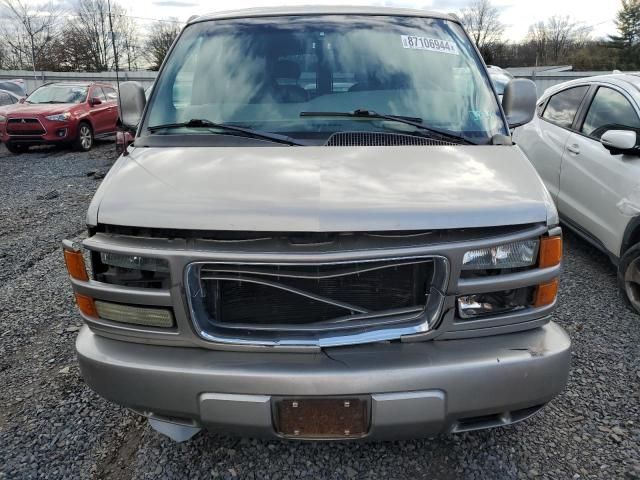 2002 GMC Savana G1500 Luxury