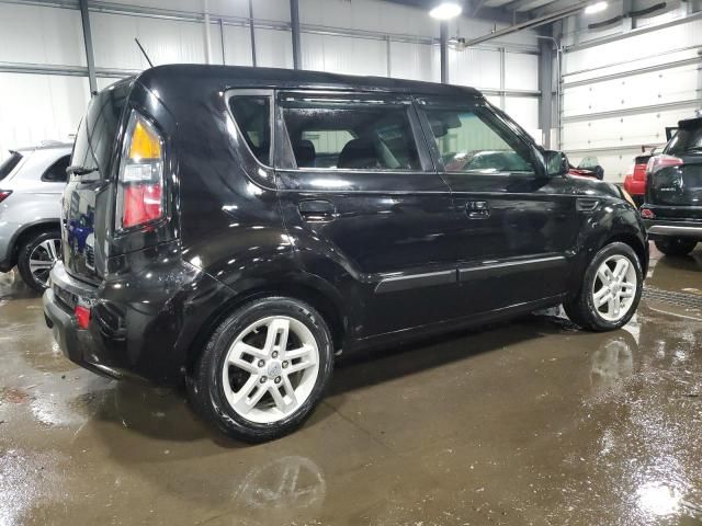 2010 KIA Soul +