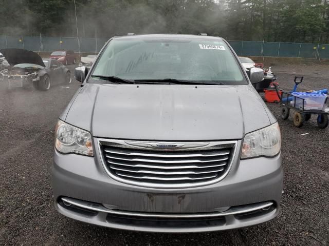 2014 Chrysler Town & Country Touring L