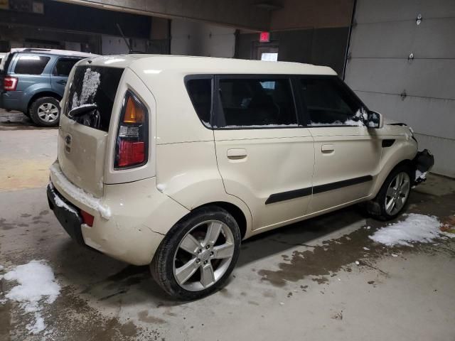 2010 KIA Soul +