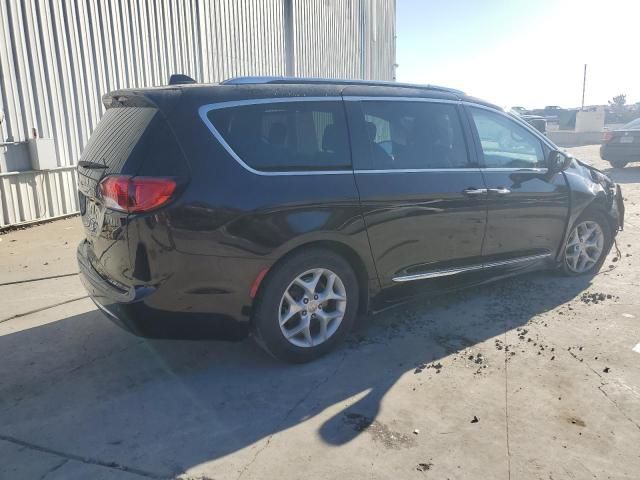 2017 Chrysler Pacifica Touring L Plus