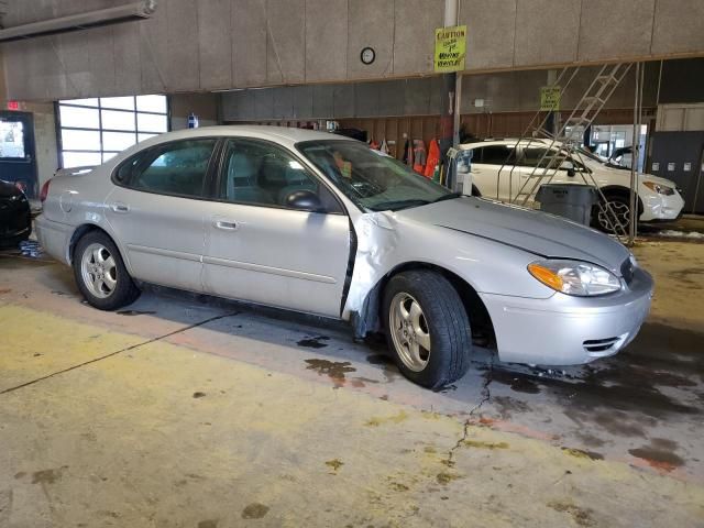 2005 Ford Taurus SE