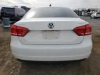 2015 Volkswagen Passat SE